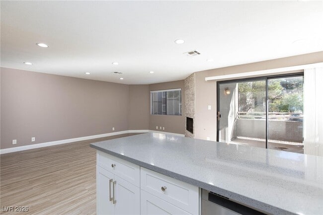 Building Photo - 5058 S Rainbow Blvd