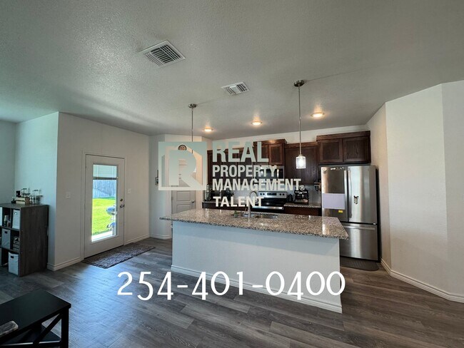 Building Photo - COMING SOON 4-bedroom, 2-bathroom in Temple