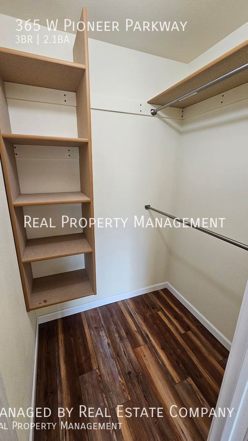 Building Photo - 365 W Pioneer Pkwy