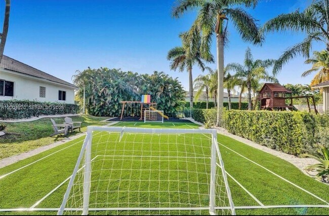 Building Photo - 11400 NW 7th St