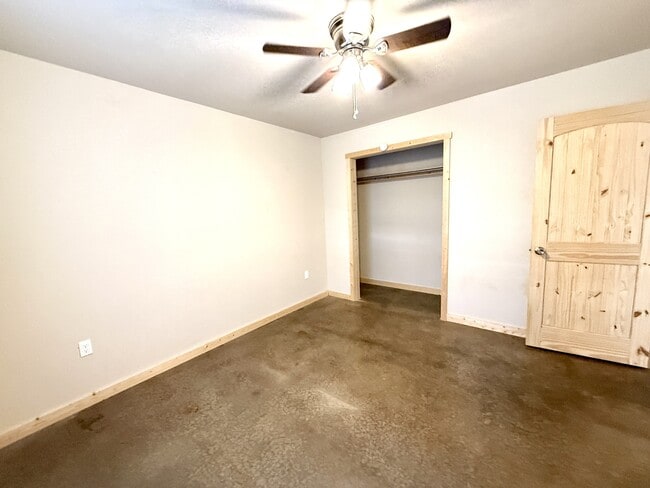 Building Photo - 11957 Sandpiper Rd