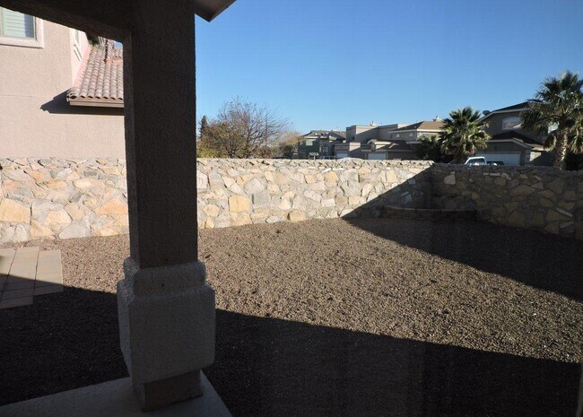 Building Photo - 3100 Tierra Mina Dr