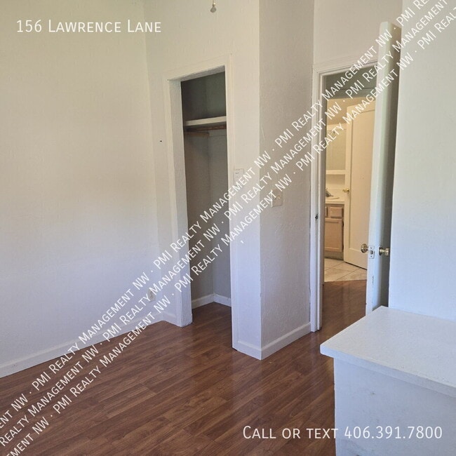 Building Photo - 156 Lawrence Ln