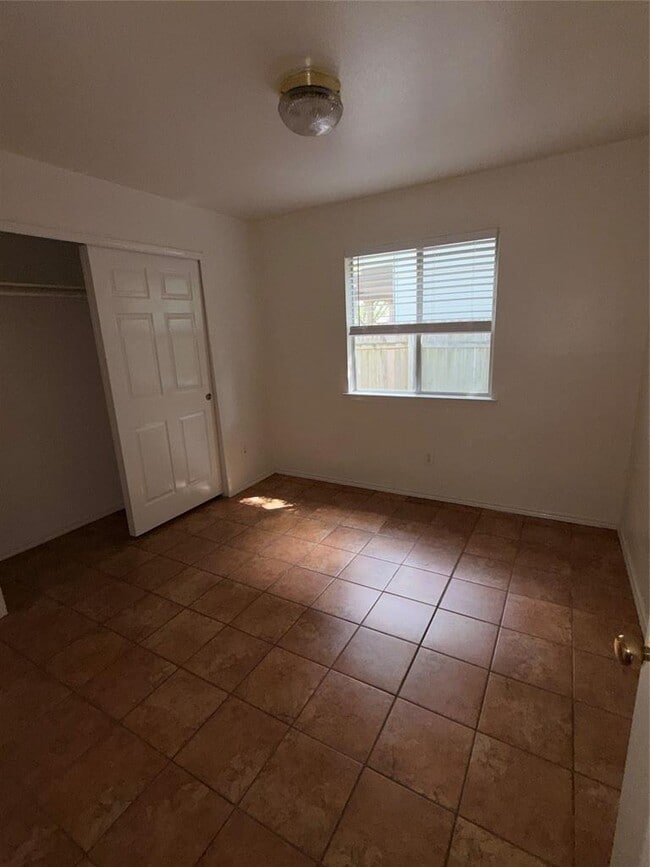 Building Photo - 931 Brandi Cir