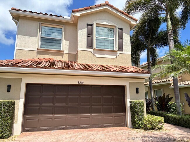 Building Photo - 8219 Calabria Lakes Drive