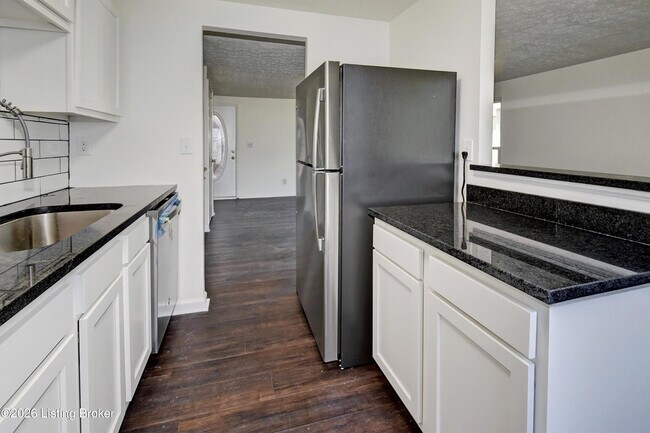 Building Photo - 9310 Plumwood Pl