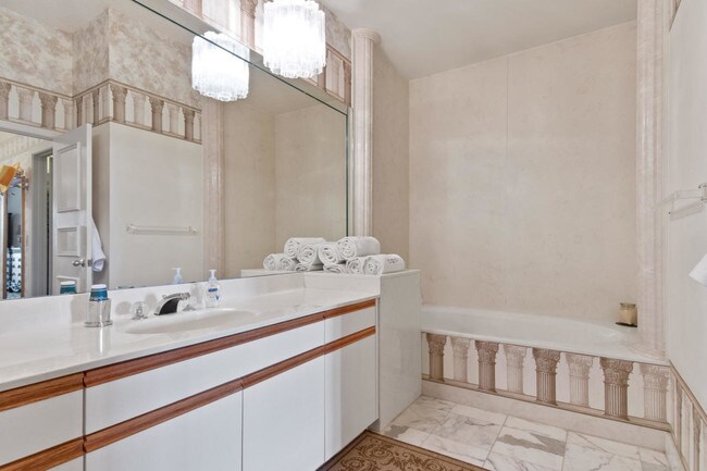 Building Photo - 19750 S Beach Road Penthouse 4