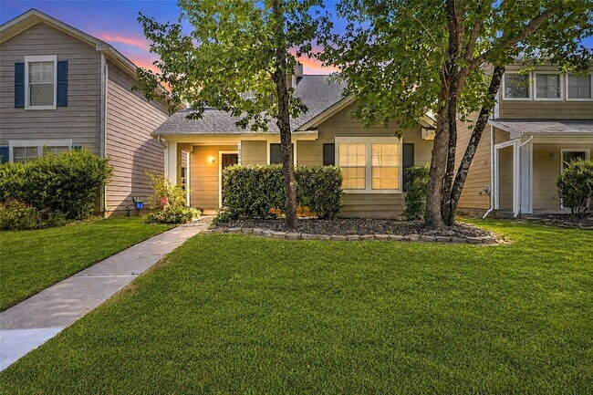 Building Photo - 18906 Atasca Oaks Dr
