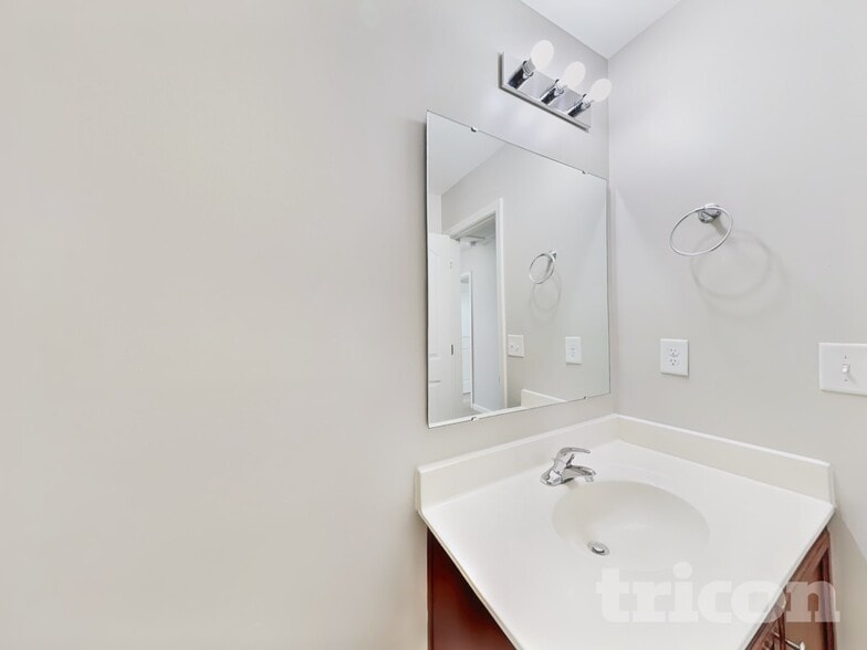 Building Photo - 188 Altondale Dr