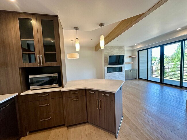 Building Photo - 4757 Kona Dr