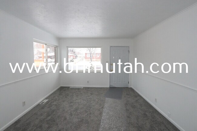 Building Photo - 5856 S 157 W