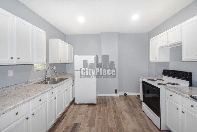 Building Photo - 544 W 26th St