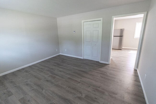 Building Photo - 6108 E St Charles Rd