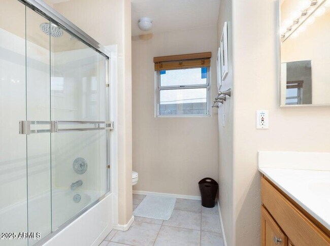 Building Photo - 6546 W Tonopah Dr