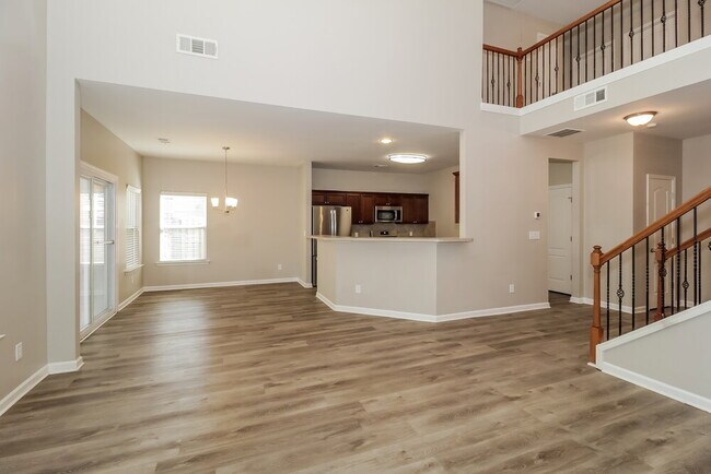 Building Photo - 134 Creekwood Tr