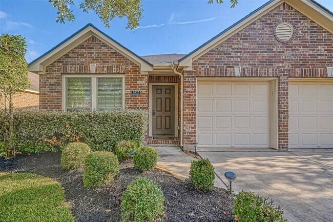 Building Photo - 5523 Stoneridge Ct