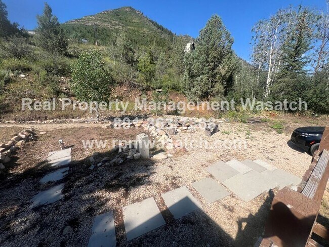 Building Photo - 1388 Country Ln