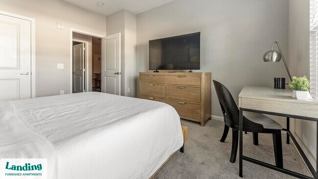 Building Photo - 915 Brentmoor Dr