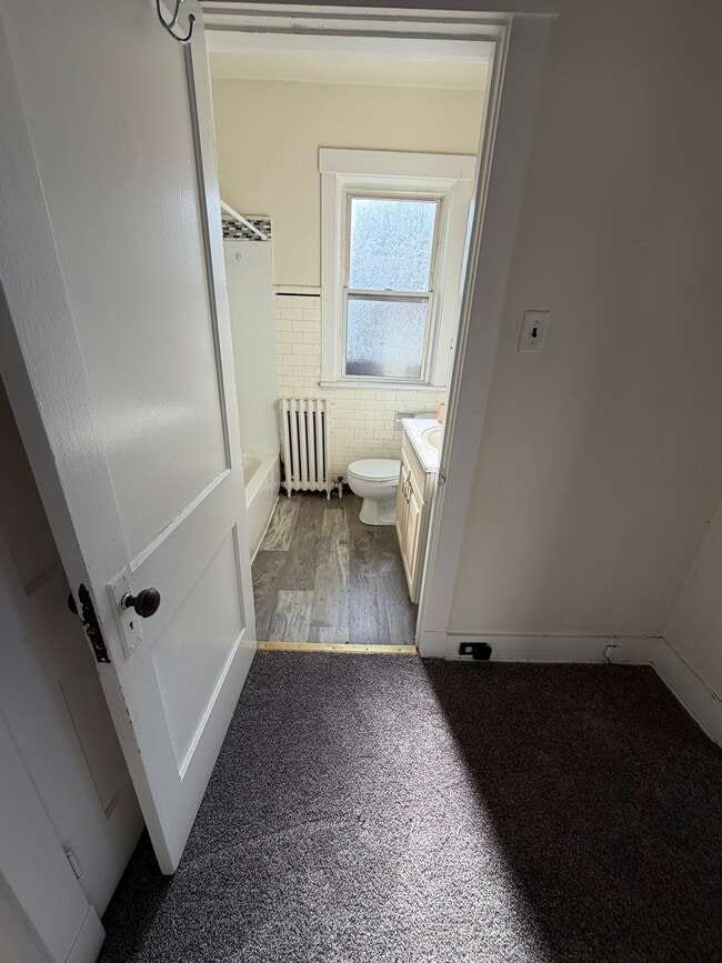 Building Photo - 3827-3827 Brighton Rd