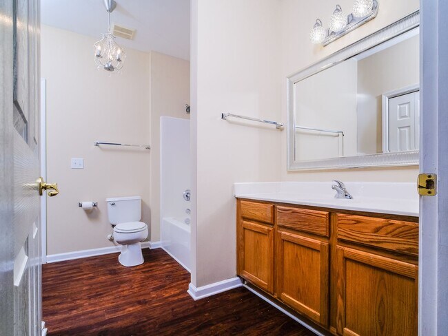 Building Photo - 7020 Somerset Springs