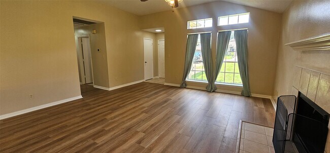 Building Photo - 10538 Twin Circles Dr