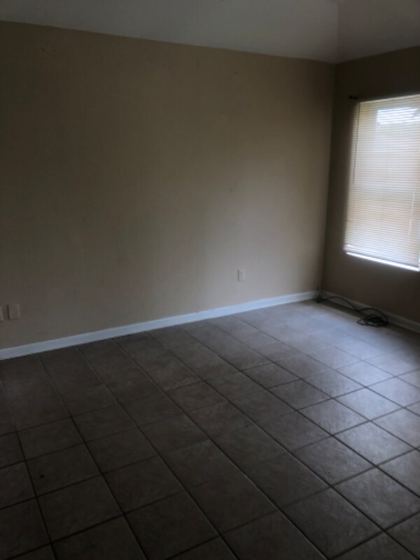 Building Photo - 5216 Cross Creek Dr