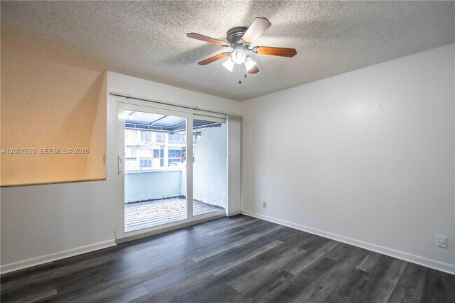 Building Photo - 600 N Rio Vista Blvd