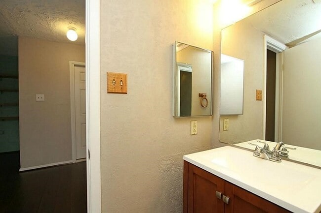 Building Photo - 24123 Bassett Hall Ln