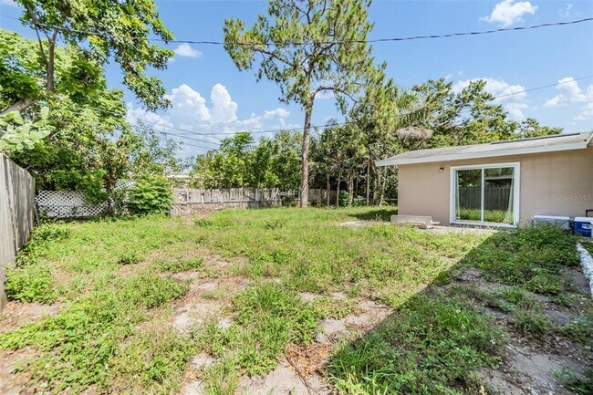 Building Photo - 954 Dumont Dr