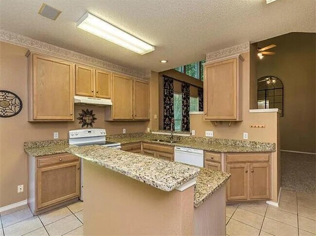 Building Photo - 16303 Ascent Cove