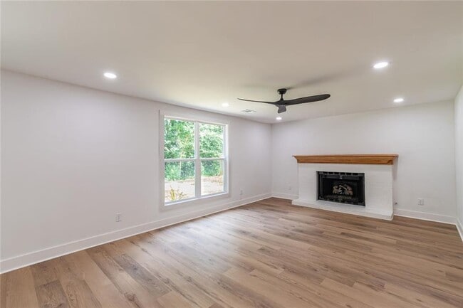 Building Photo - 2601 Garland Way