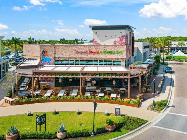 Building Photo - 7525 Plantation Cir