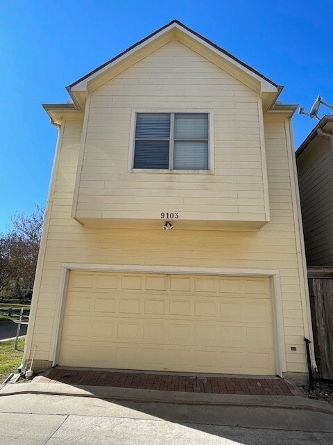 Building Photo - 9103 Creekstone Lake Dr