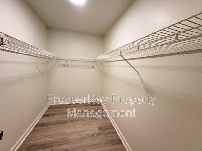 Building Photo - 106 Bonanza Dr