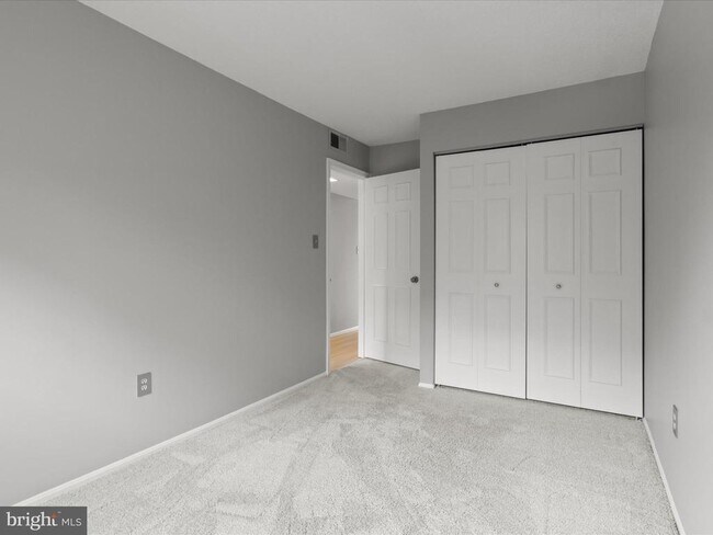 Building Photo - 7737 Inversham Dr