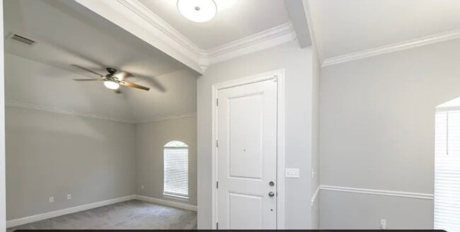 Building Photo - 103 Riverbrooke Dr