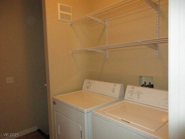 Building Photo - 9901 Trailwood Dr