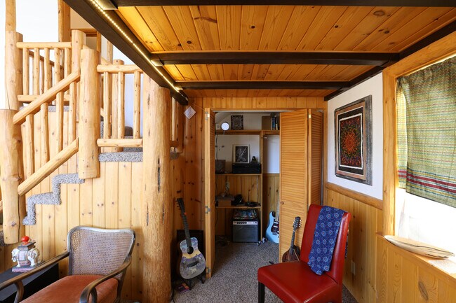 Building Photo - 43615 Wolf Rd