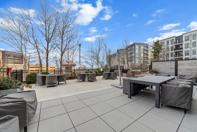 Building Photo - 191 Washington St