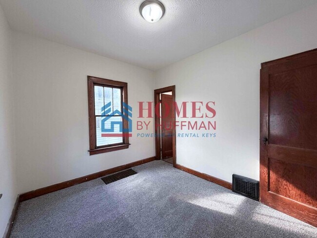 Building Photo - 1116 Marshall Ave