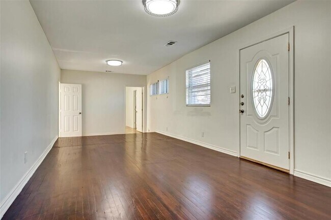 Building Photo - 1316 Zora St