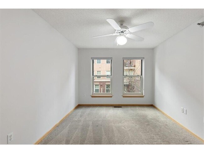 Building Photo - 600 N 2nd St