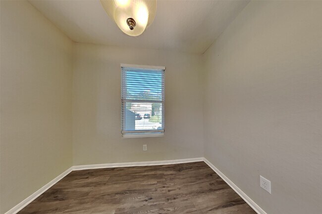 Building Photo - 16730 N Bob White Dr