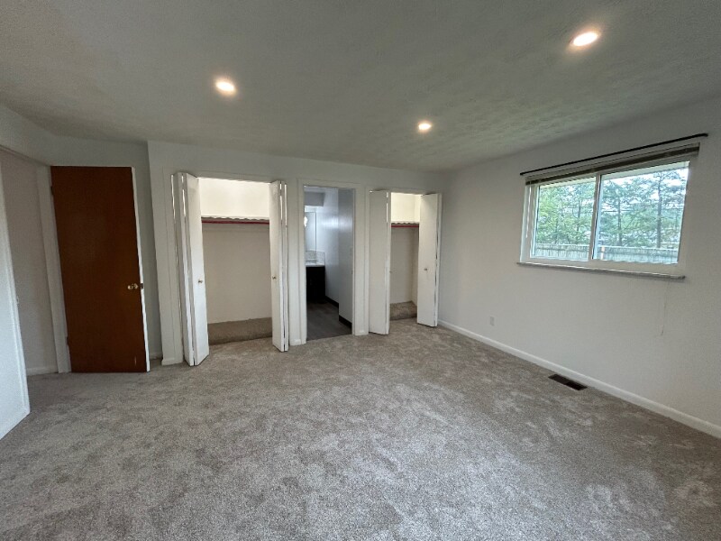 Building Photo - 2272 Berrycreek Dr