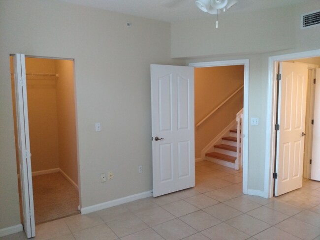 Building Photo - 2018 Alta Meadows Ln