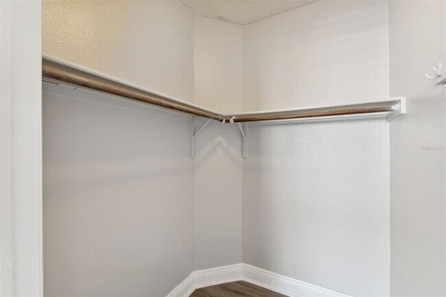 Building Photo - 9481 Highland Oak Dr