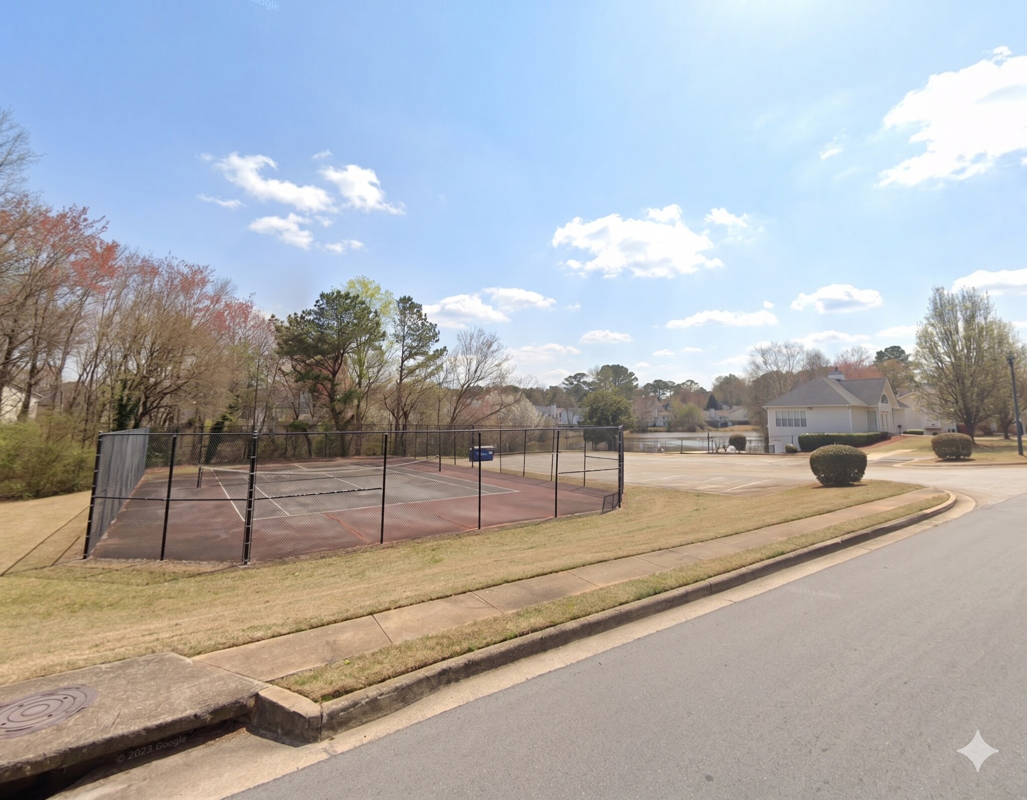 Building Photo - 534 Lakecourt Dr