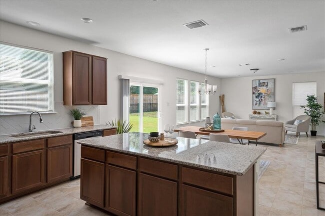 Building Photo - 1029 Desaix Dr