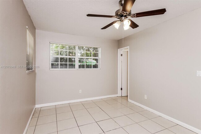 Building Photo - 3430 N 72nd Terrace