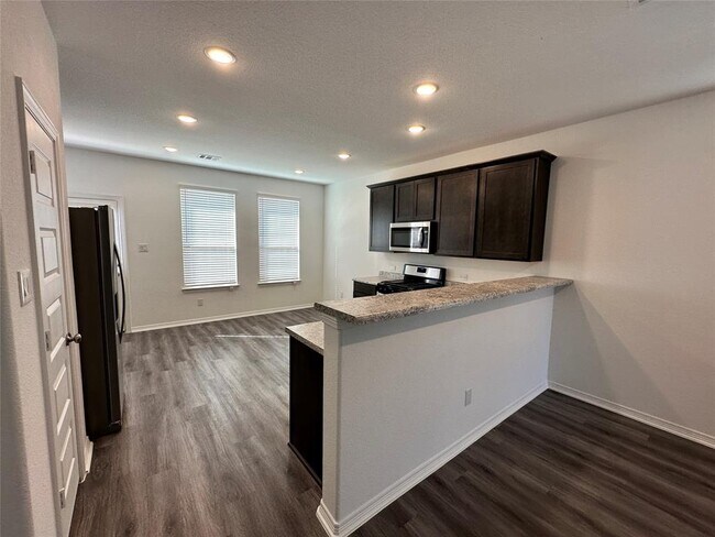 Building Photo - 16646 Moss Ln